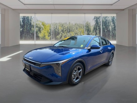 2025 Kia K4 LXS Sedan 4D Sedan