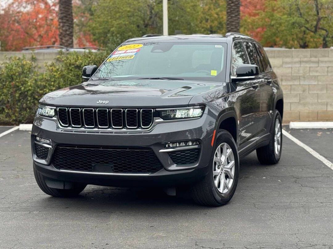 2022 Jeep Grand Cherokee Limited's photo