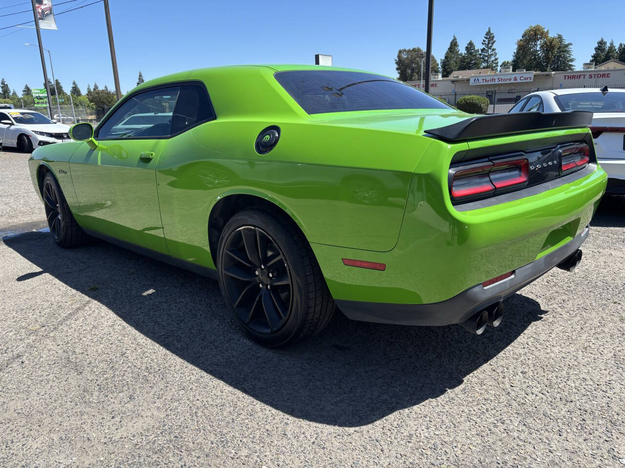 2017 Dodge Challenger SXT photo 3