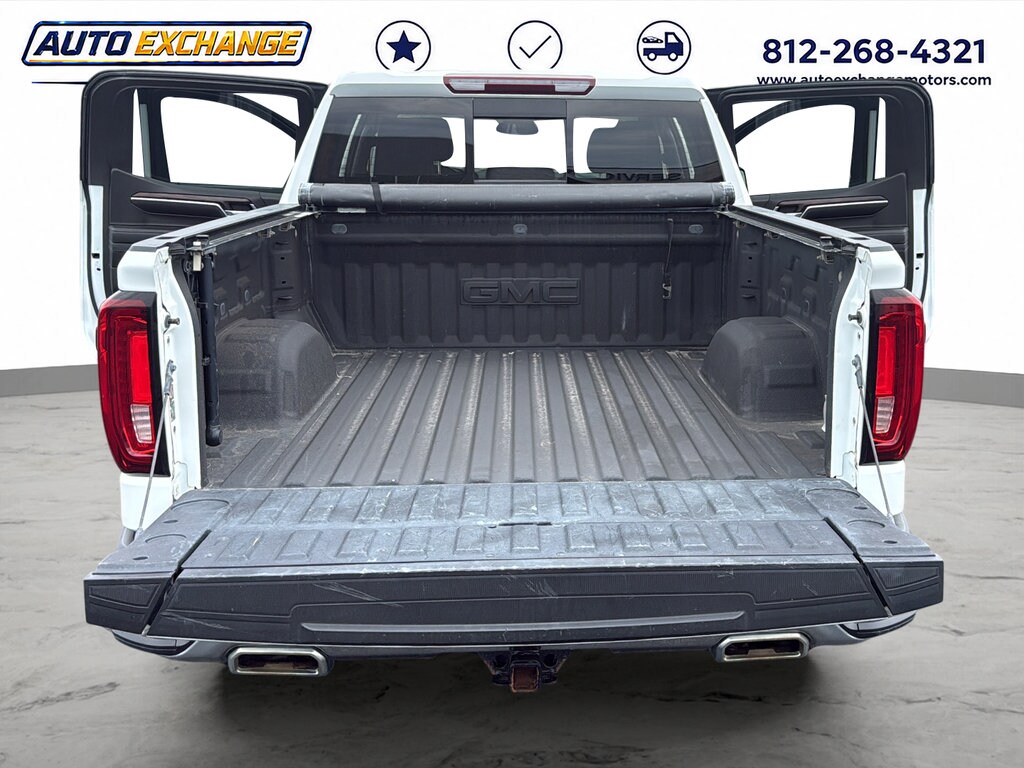 2023 GMC Sierra 1500 SLT - Photo 8
