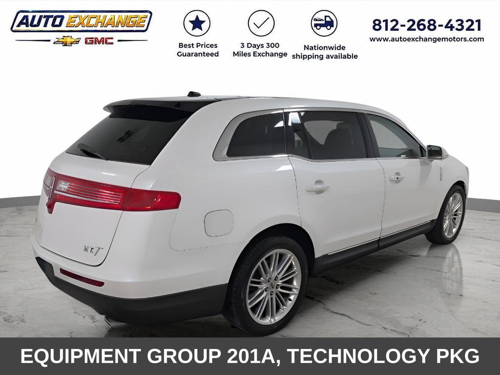 Used 2018 Lincoln MKT Reserve with VIN 2LMHJ5AT7JBL02522 for sale in Sullivan, IN