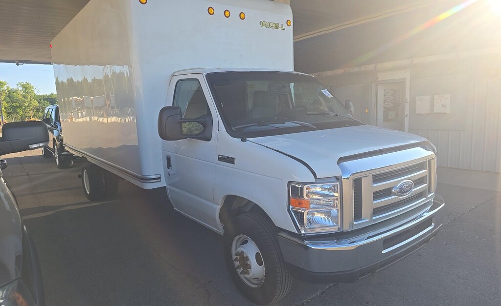 Used 2023 Ford E-450 Cutaway Base Truck