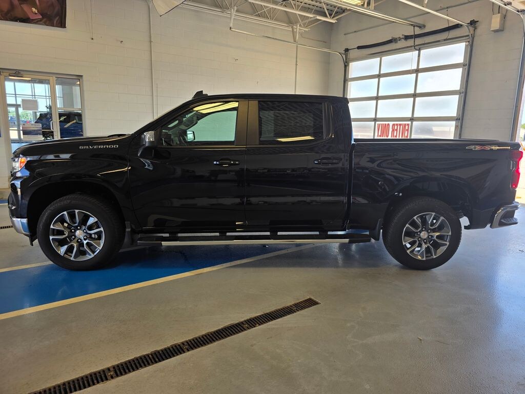 New 2026 Chevrolet Silverado 1500 LT w/1LT Truck Crew Cab