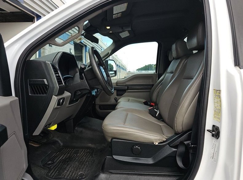 2020 Ford F-350 Super Duty Chassis Cab XL - Photo 6