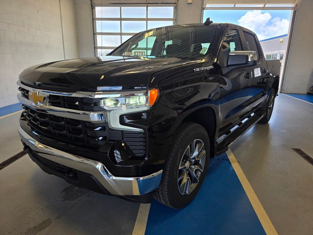 New 2026 Chevrolet Silverado 1500 LT w/1LT Truck Crew Cab