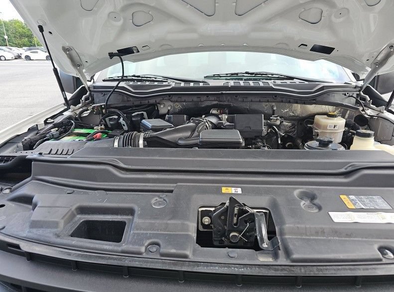 2020 Ford F-350 Super Duty Chassis Cab XL - Photo 12