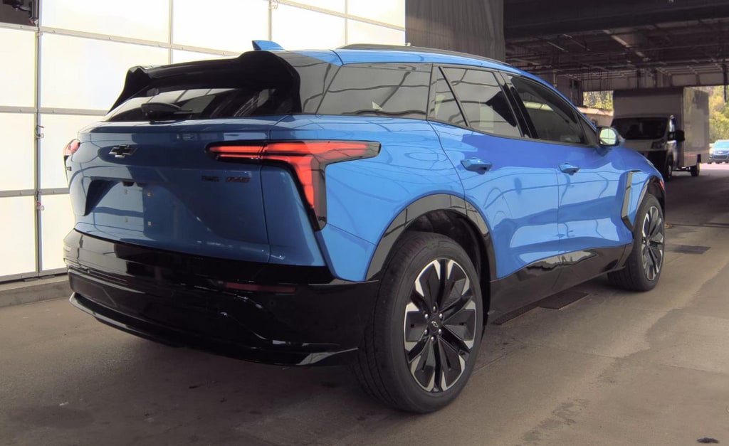 Used 2025 Chevrolet Blazer EV RS with VIN 3GNKDJRJ8SS106648 for sale in Sullivan, IN
