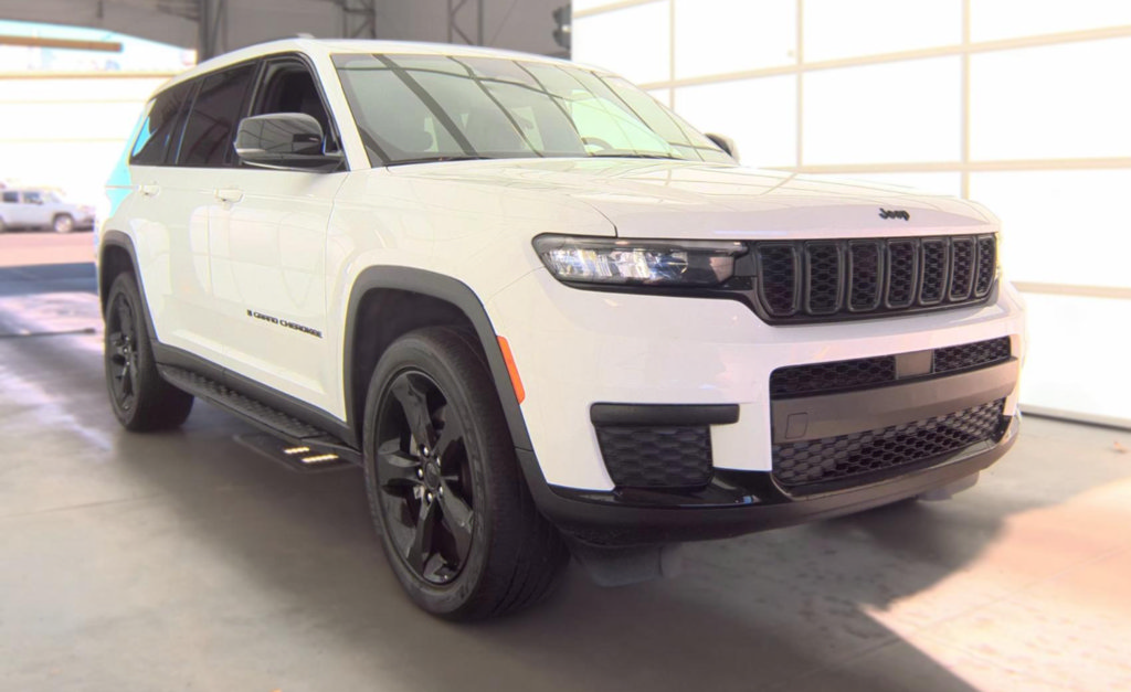 Used 2023 Jeep Grand Cherokee L Altitude