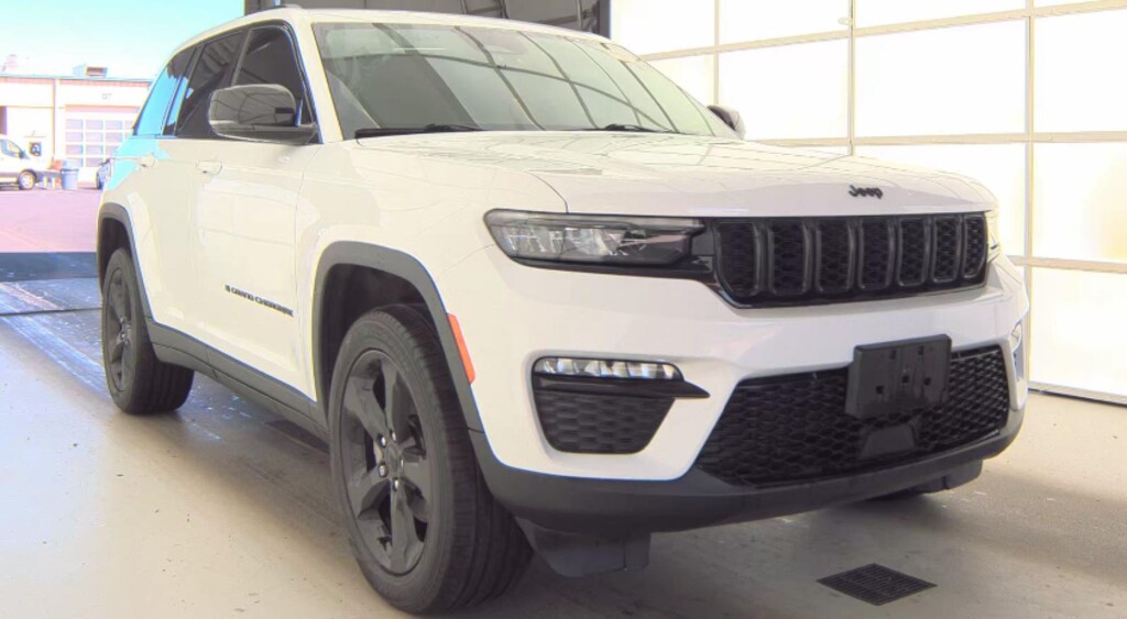 Used 2023 Jeep Grand Cherokee Limited SUV