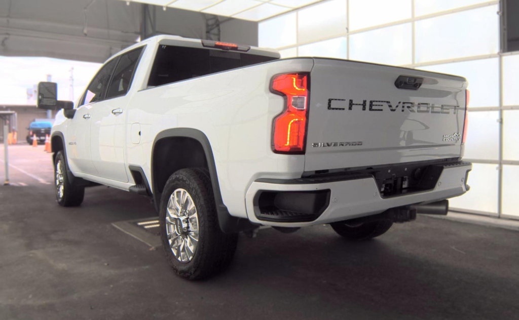 Used 2022 Chevrolet Silverado 2500 HD High Country Truck