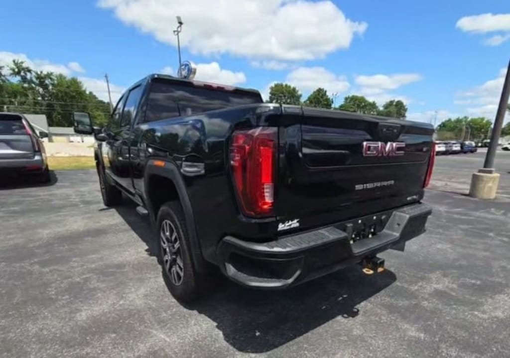 Used 2022 GMC Sierra 2500 HD AT4 Truck