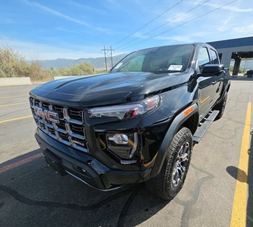 Used 2024 GMC Canyon AT4 Truck