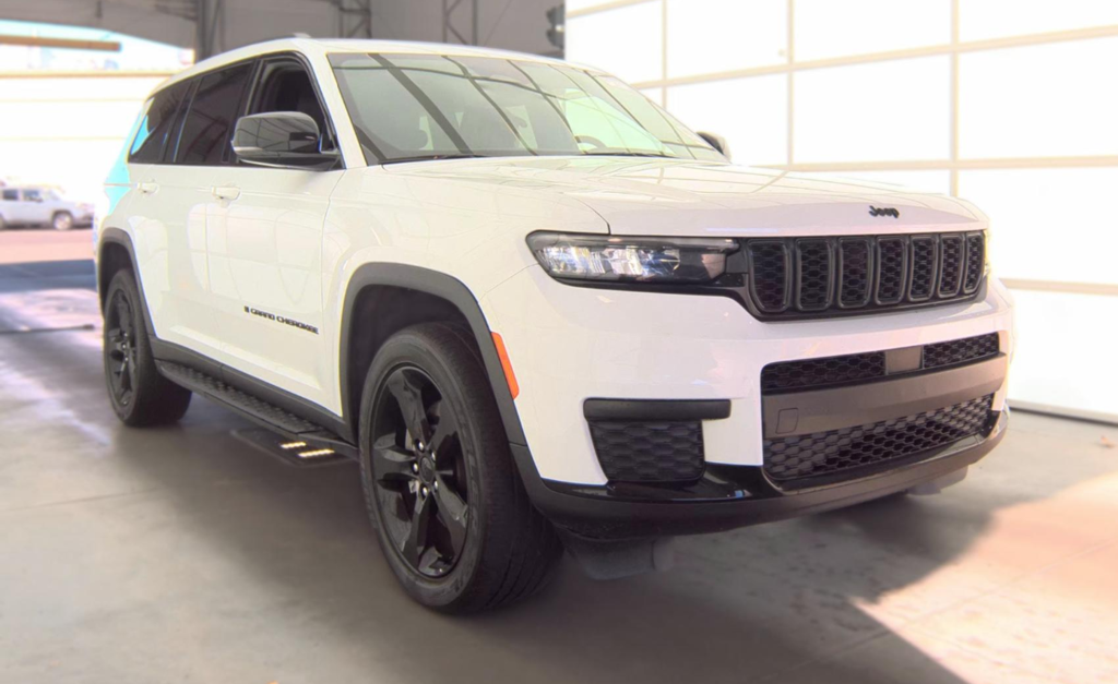Used 2023 Jeep Grand Cherokee L Altitude SUV