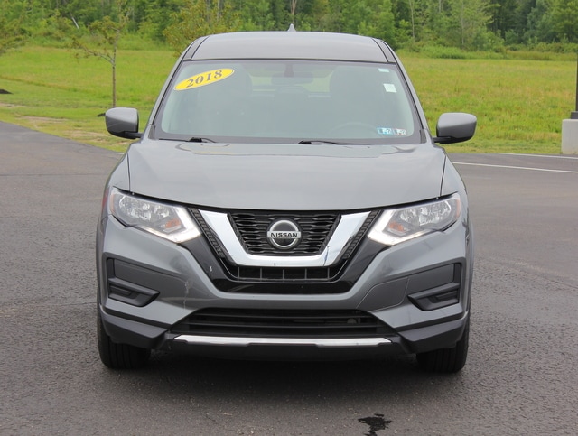 Used 2018 Nissan Rogue S with VIN KNMAT2MV2JP527477 for sale in Waterford, PA