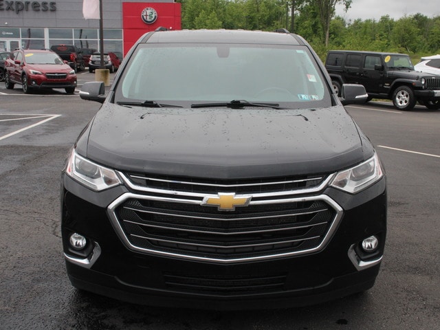 Used 2021 Chevrolet Traverse 1LT with VIN 1GNEVGKW6MJ237326 for sale in Waterford, PA