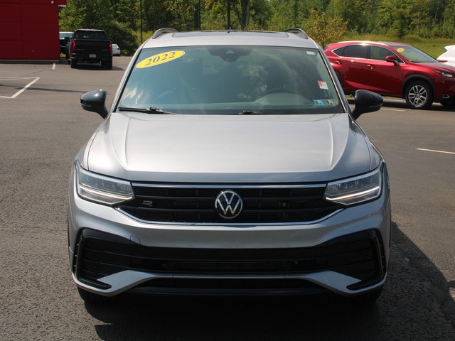 Used 2022 Volkswagen Tiguan SE R-LINE BLACK with VIN 3VV8B7AX1NM011774 for sale in Waterford, PA