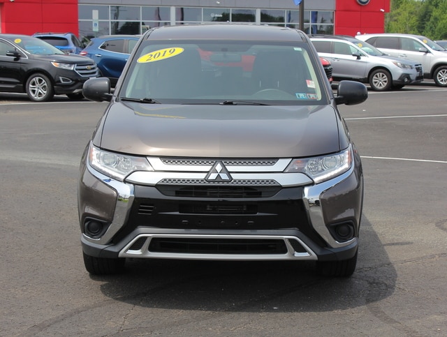 Used 2019 Mitsubishi Outlander ES with VIN JA4AD2A3XKZ008984 for sale in Waterford, PA