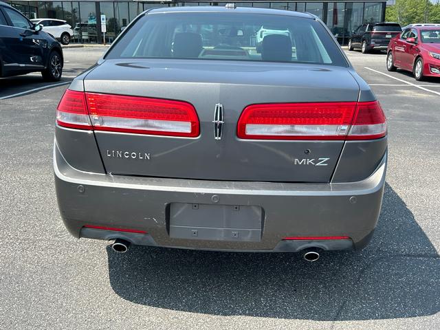 2011 Lincoln MKZ photo 4