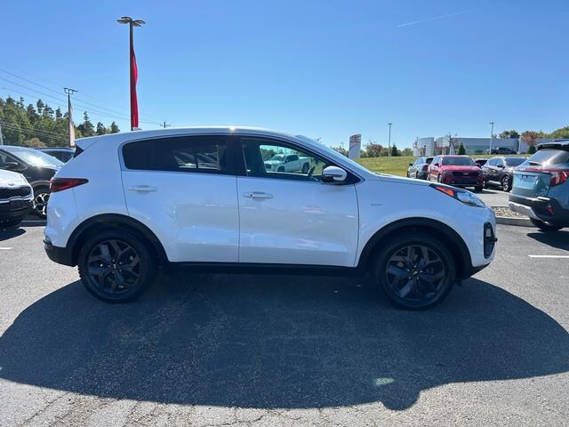 2022 Kia Sportage LX Value Edition photo 2