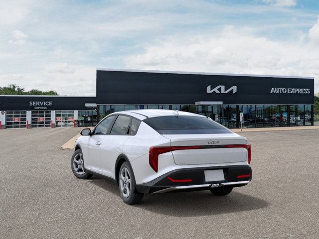 2025 Kia K4 LXS photo 4