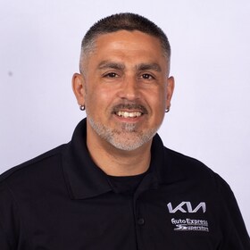 Staff member Rodney Vera from ID_f005a9782325