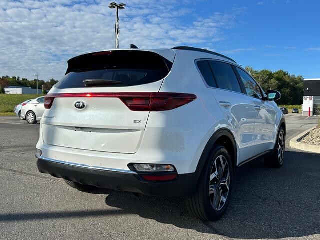 2021 Kia Sportage EX photo 3
