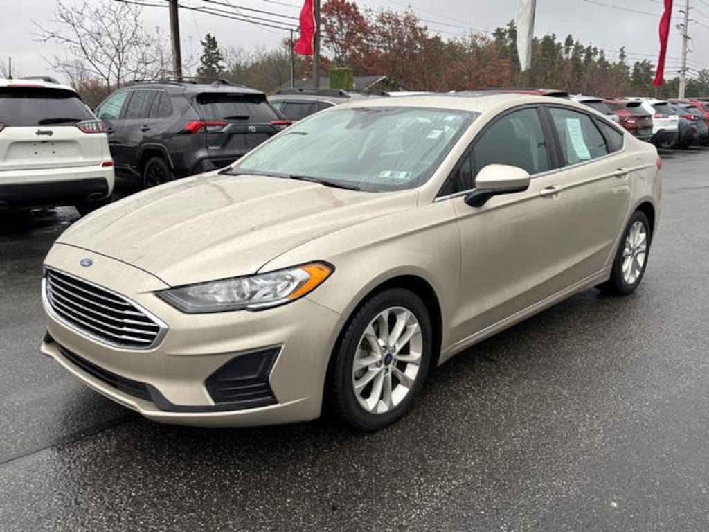 Used 2019 Ford Fusion Hybrid SE FWD Sedan