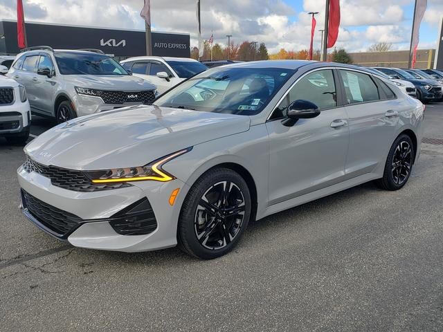 2022 Kia K5 GT-Line photo 3