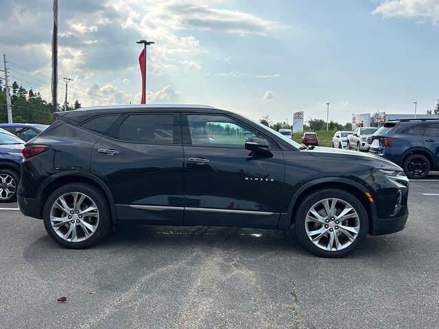 2022 Chevrolet Blazer Premier photo 2