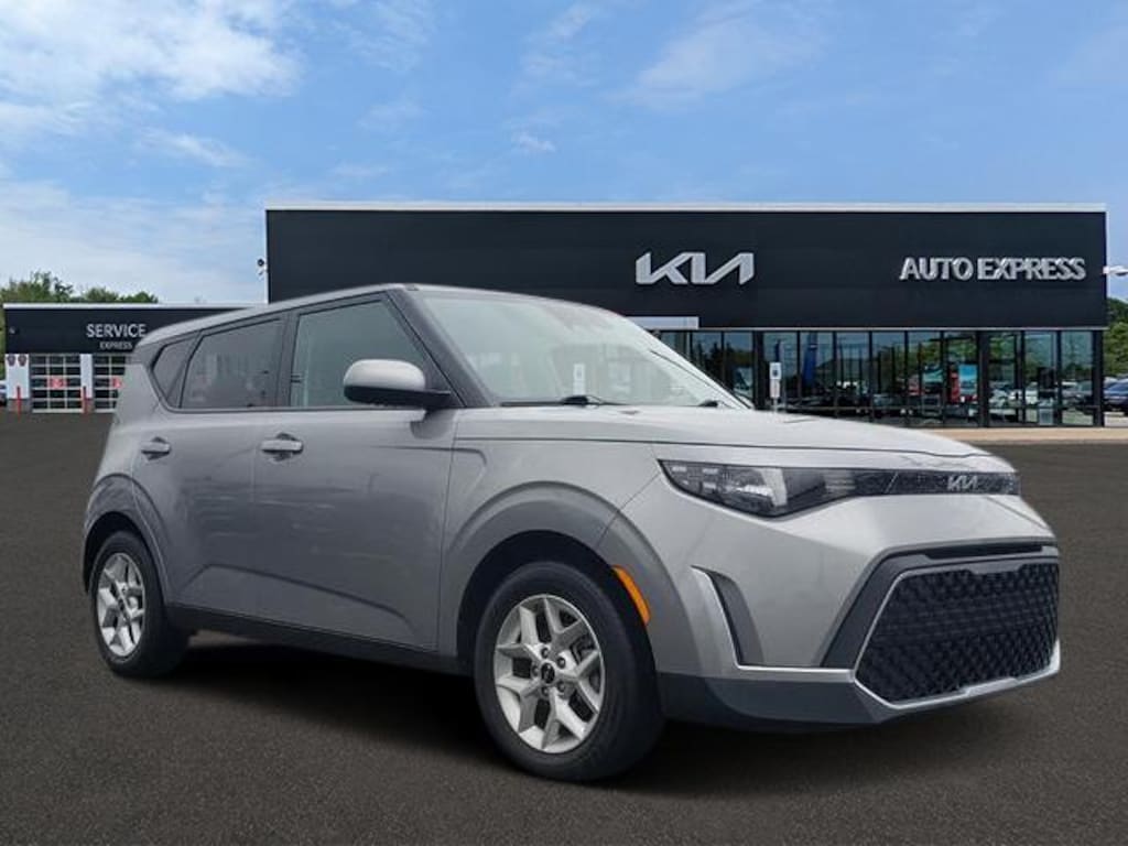 Certified 2024 Kia Soul LX IVT
