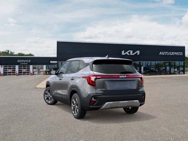 2026 Kia Seltos LX photo 4