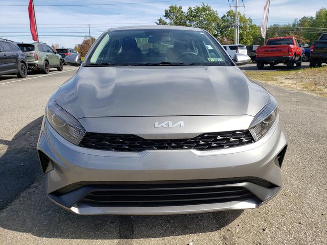 2023 Kia Forte LXS photo 2