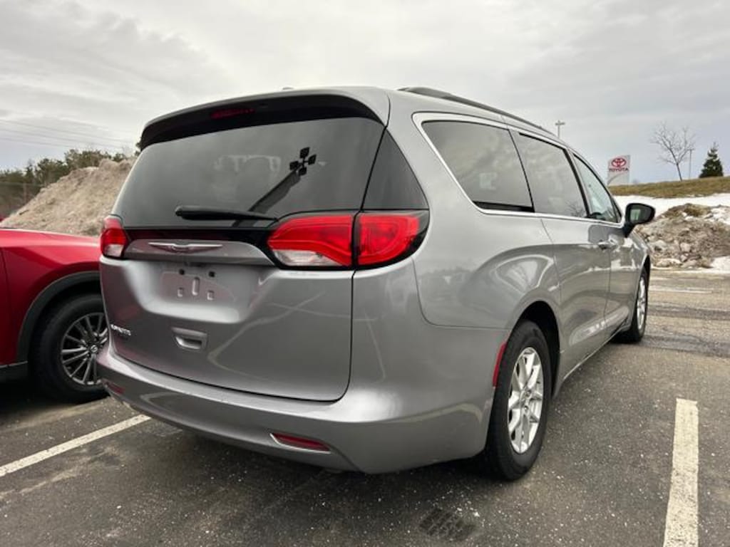 Used 2020 Chrysler Voyager LXI FWD Minivan