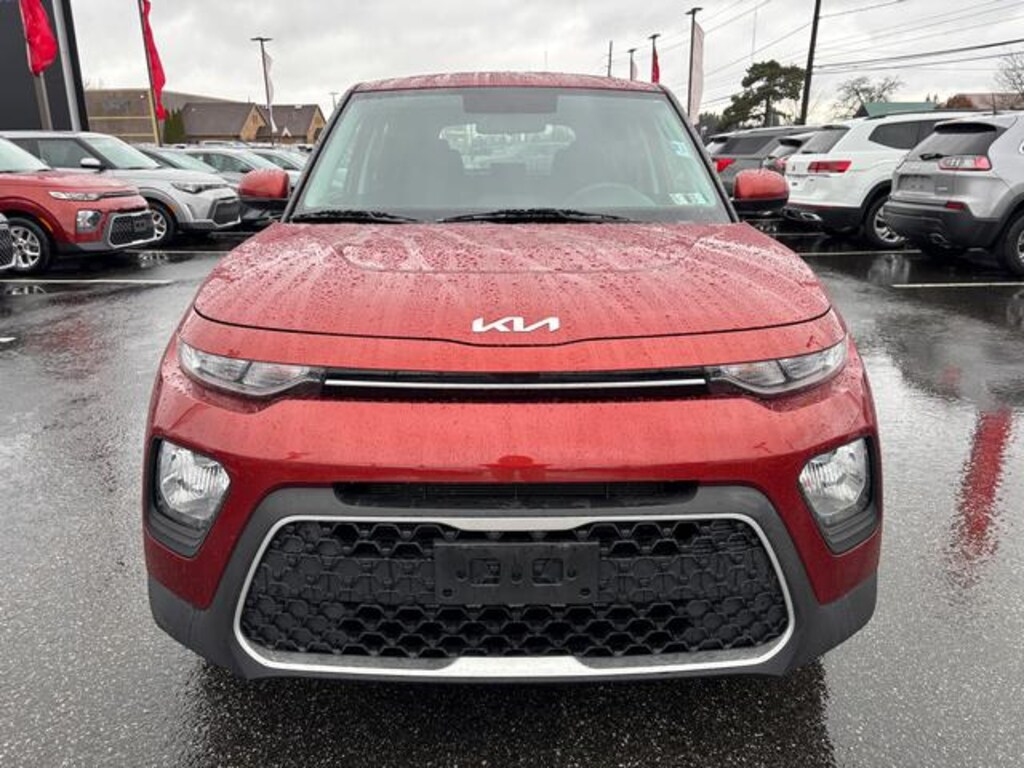 Certified 2022 Kia Soul LX IVT