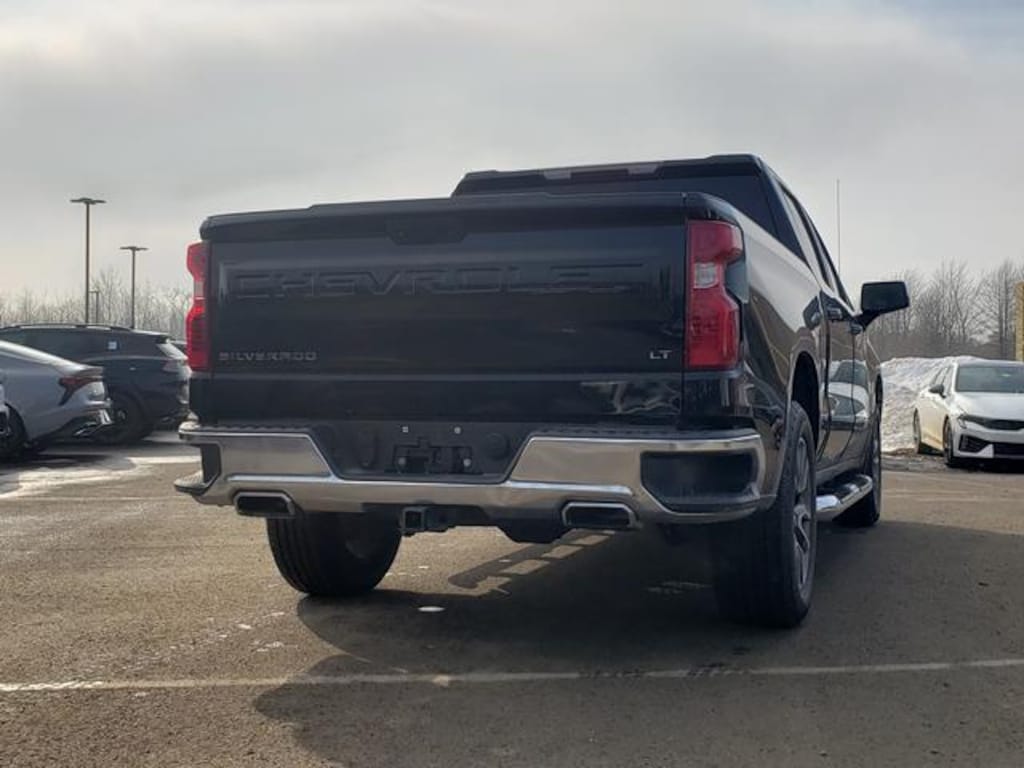 Used 2020 Chevrolet Silverado 1500 4WD Crew Cab 147 LT Truck