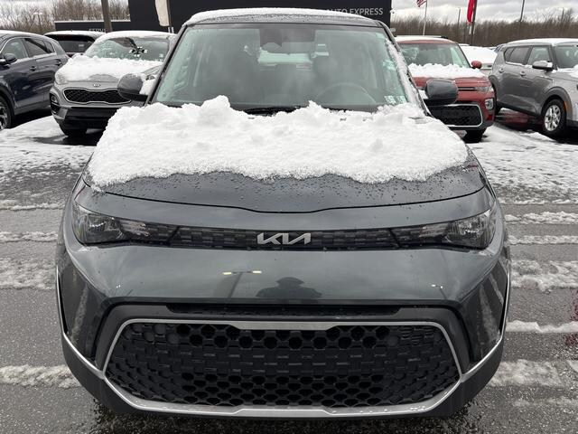 2025 Kia Soul LX S photo 2