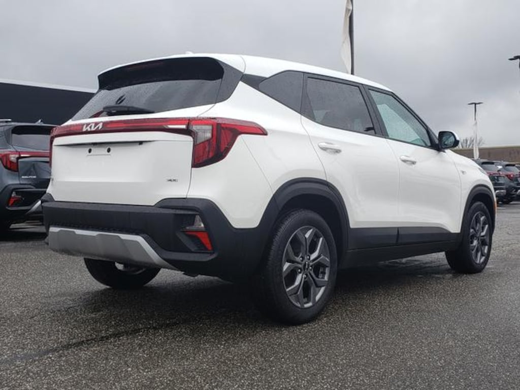 Certified 2024 Kia Seltos LX IVT AWD SUV