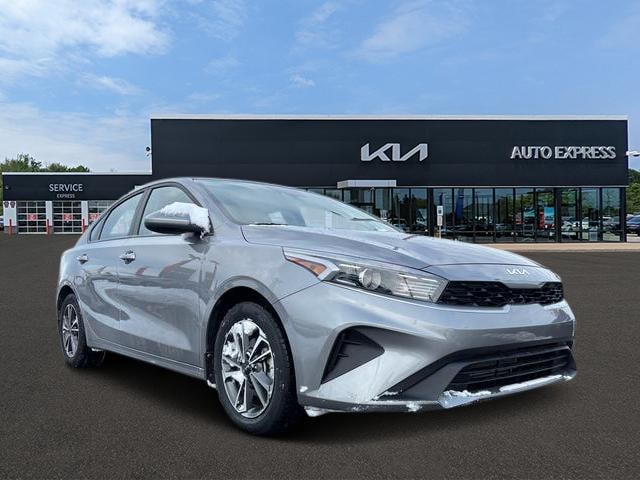 2023 Kia Forte LXS's photo