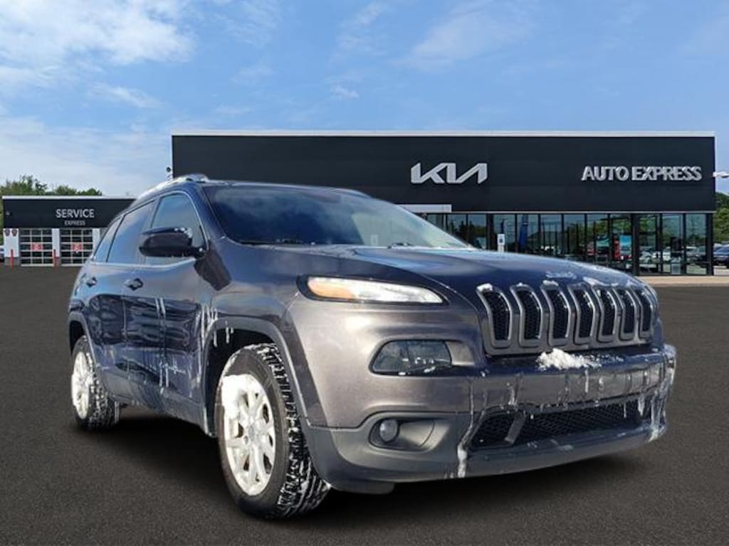 Used 2016 Jeep Cherokee FWD Latitude SUV