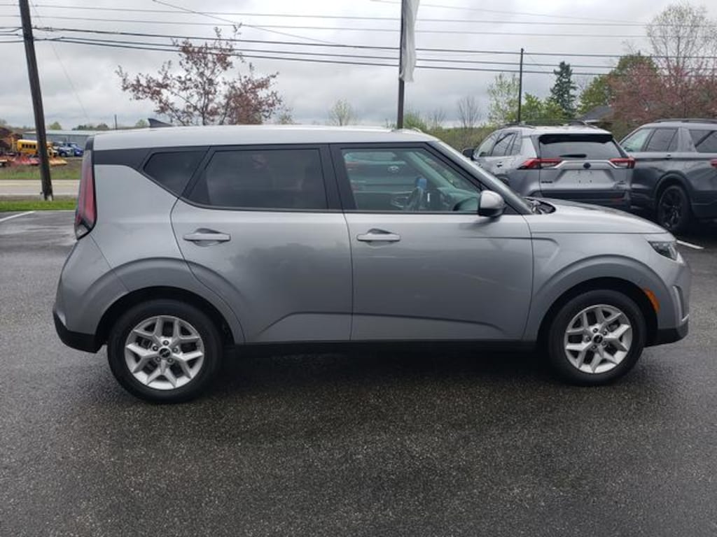 Certified 2024 Kia Soul LX IVT