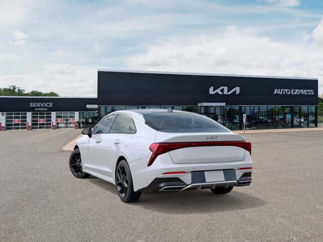 2026 Kia K5 GT-Line photo 3