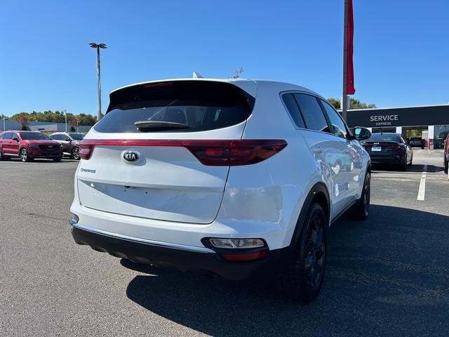 2022 Kia Sportage LX Value Edition photo 3