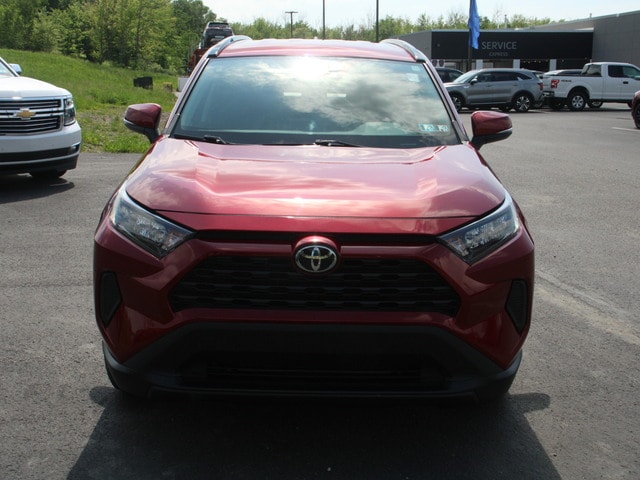 Used 2021 Toyota RAV4 LE with VIN 2T3G1RFV9MW211394 for sale in Waterford, PA