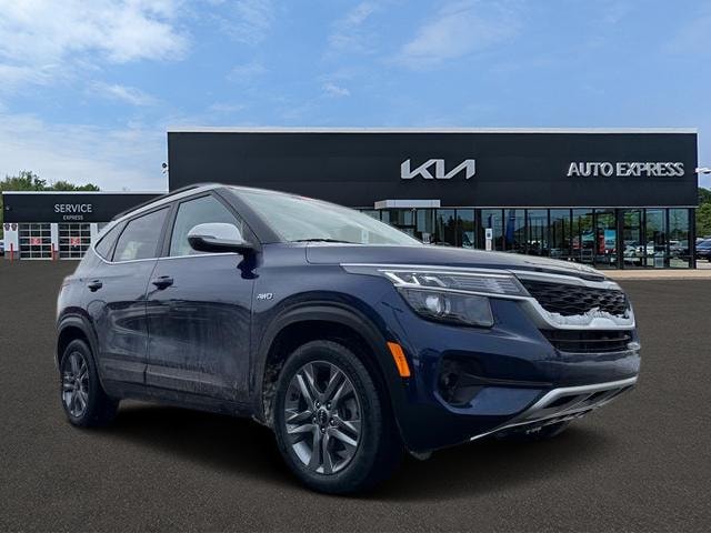 2023 Kia Seltos S's photo