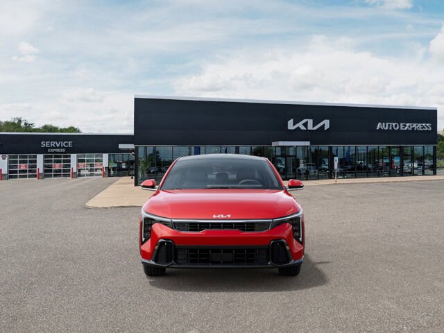 2025 Kia K4 GT-Line photo 2
