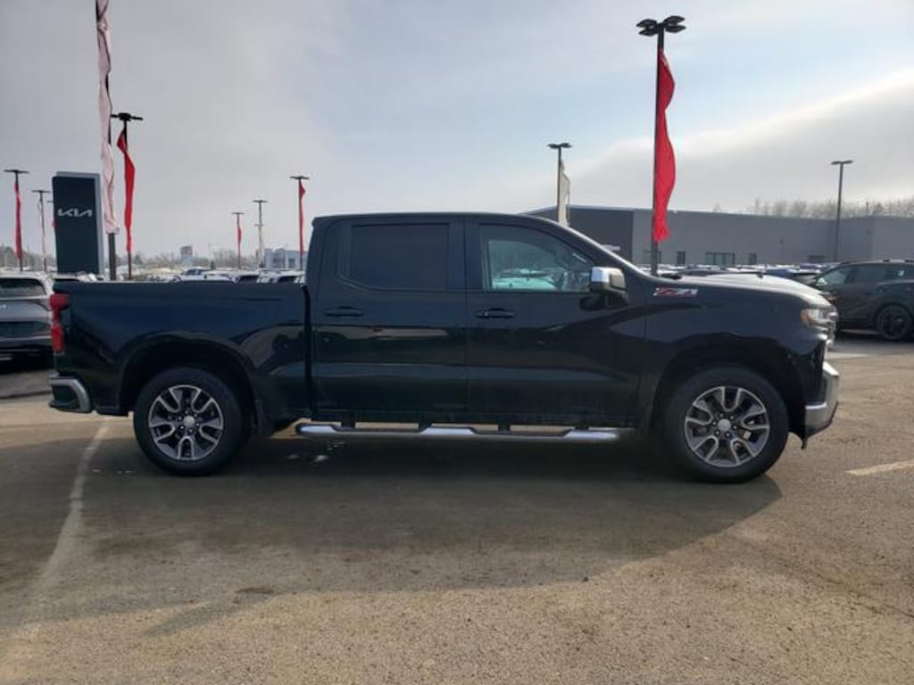 Used 2020 Chevrolet Silverado 1500 4WD Crew Cab 147 LT Truck