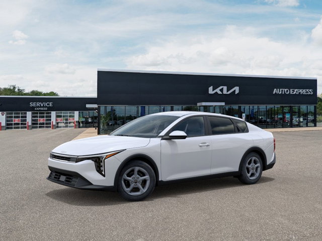 2025 Kia K4 LXS photo 3