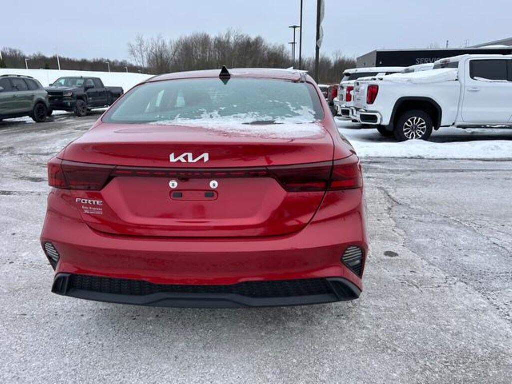 Certified 2022 Kia Forte LXS IVT Sedan