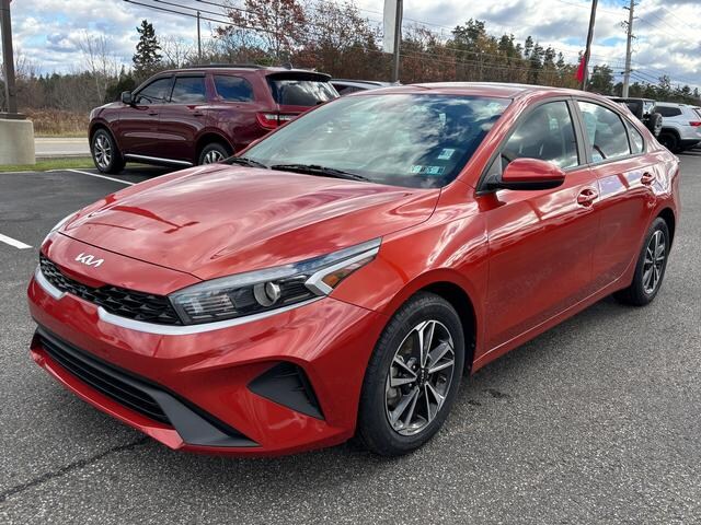 2024 Kia Forte LXS photo 3
