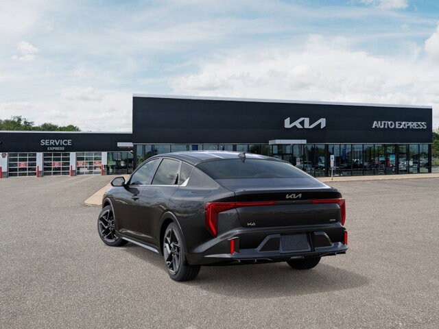 2025 Kia K4 GT-Line photo 4